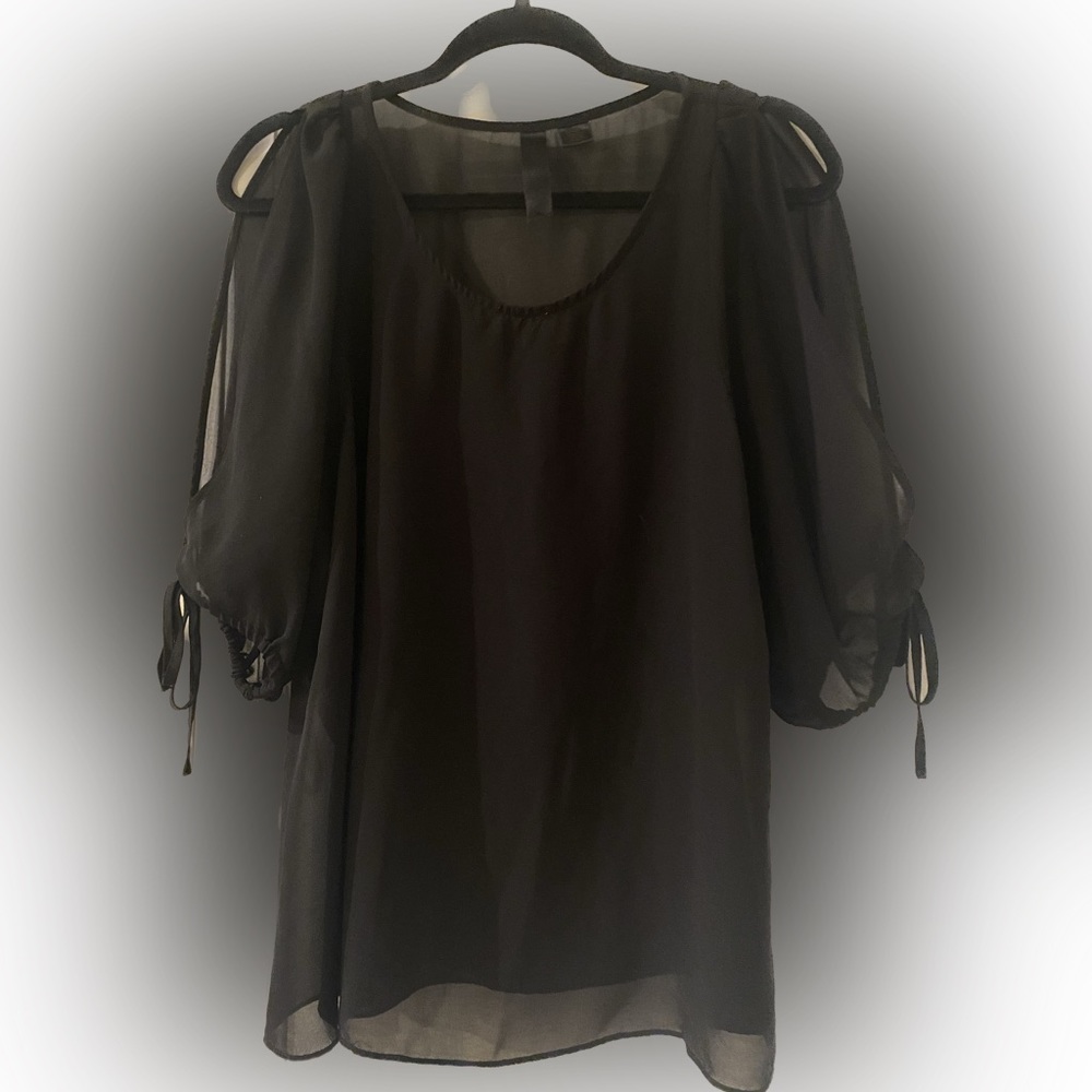 Petticoat Alley - Black Quarter Sleeve Tie Top - Size: XS